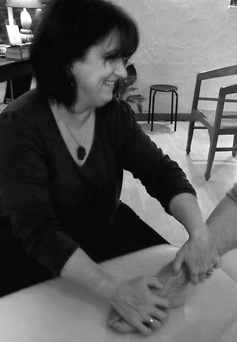 Photo rebouteux guingamp seance reboutement guingamp Sandrine martina